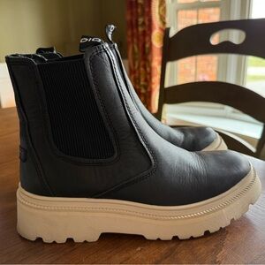 BIONICA Drina Water Resistant Chelsea Boot Black Genuine Leather 9M (women's).